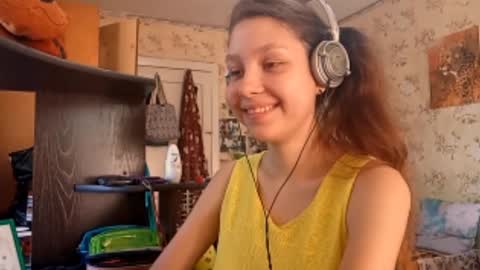 Mari  Simmons online show from September 26, 7:12 am