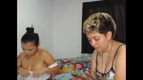 kammy   y   camila online show from April 14, 12:33 pm