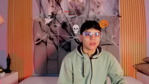 kandyfrees online show from October 28, 11:25 am