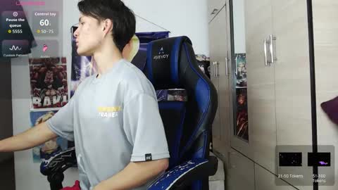 Snapshot of kanekixxxhot chatting on February 11, 3:06 pm andres online show from February 11, 3:06 pm