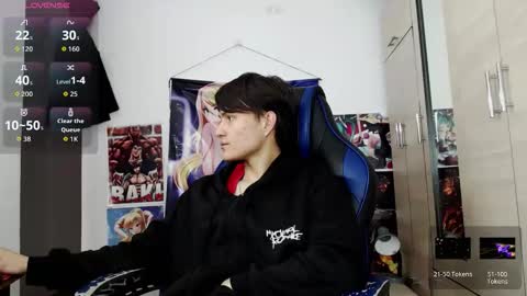 Snapshot of kanekixxxhot chatting on February 15, 12:58 pm andres online show from February 15, 12:58 pm