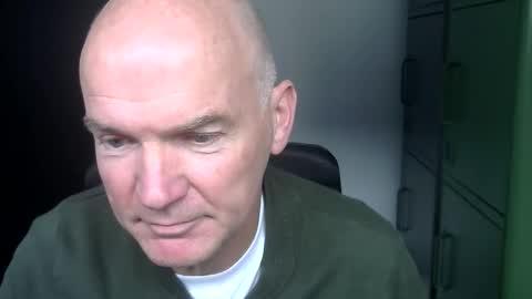 Robbie online show from October 18, 9:10 am