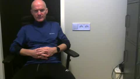 Robbie online show from December 16, 5:18 pm