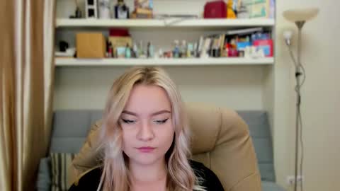 Snapshot of kara_smith_ chatting on September 11, 10:21 pm Kara. Off from 15th till 24th of December online show from September 11, 10:21 pm