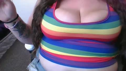 Snapshot of karamelbaby89 chatting on December 7, 8:27 pm karamelbaby89 online show from December 7, 8:27 pm