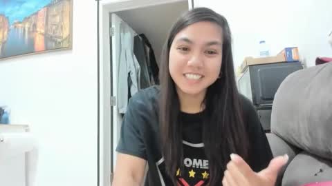 Snapshot of karebearxx chatting on May 28, 6:16 pm Kare Bear online show from May 28, 6:16 pm