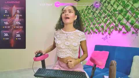 Snapshot of karen_ariass chatting on September 13, 2:28 pm Karen online show from September 13, 2:28 pm