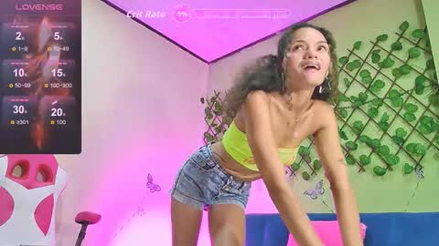 Snapshot of karen_ariass chatting on September 25, 3:27 pm Karen online show from September 25, 3:27 pm