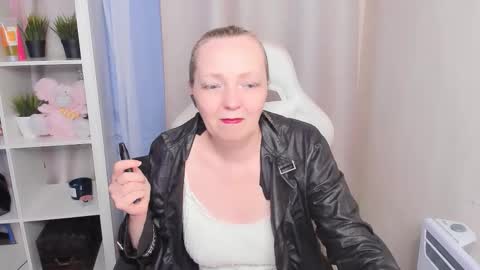 Karen online show from February 23, 10:01 am