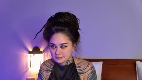 Snapshot of karenhotflirt chatting on May 22, 2:44 pm karenhotflirt online show from May 22, 2:44 pm