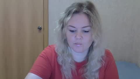 Snapshot of karennelsonx chatting on May 26, 12:23 pm karennelsonx online show from May 26, 12:23 pm