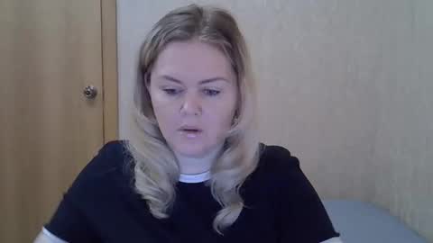 Snapshot of karennelsonx chatting on June 5, 9:26 am karennelsonx online show from June 5, 9:26 am
