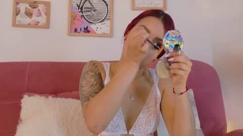 Snapshot of karina2smith chatting on July 8, 6:23 pm karina online show from July 8, 6:23 pm