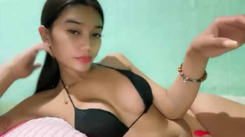 Snapshot of karina_goddess chatting on June 24, 12:15 pm karina online show from June 24, 12:15 pm