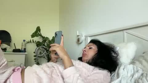 Snapshot of karinablair chatting on October 11, 9:41 am Karina online show from October 11, 9:41 am