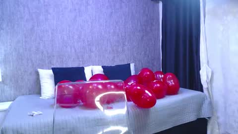 Snapshot of karinaflowers_ chatting on February 14, 9:17 am Im Karina online show from February 14, 9:17 am