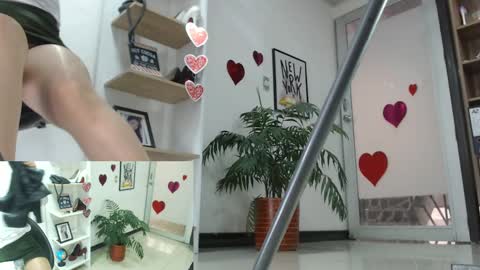 Snapshot of karinbellee chatting on February 19, 2:34 pm Karin online show from February 19, 2:34 pm
