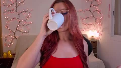 Snapshot of karinchik_ chatting on April 4, 7:33 pm Karina online show from April 4, 7:33 pm