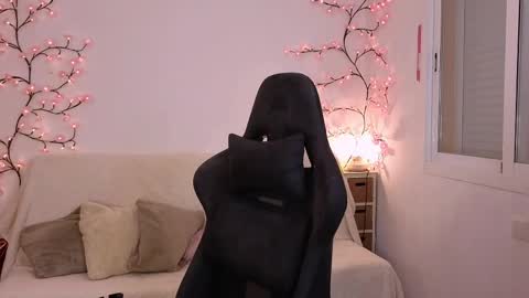 Snapshot of karinchik_ chatting on April 28, 6:57 pm Karina online show from April 28, 6:57 pm
