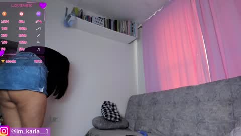 Snapshot of karla__1 chatting on December 18, 3:33 pm Ill be on at sunday see u Lynn  Could u help me to reach 100 Thmbs upp plssss   Independent girl 3 online show from December 18, 3:33 pm