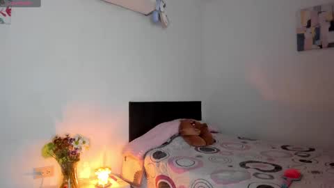 Snapshot of karla__1 chatting on February 26, 2:48 am Ill be on at sunday see u Lynn  Could u help me to reach 100 Thmbs upp plssss   Independent girl 3 online show from February 26, 2:48 am