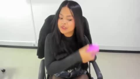 Snapshot of karla_cg chatting on October 9, 7:56 pm karla_cg online show from October 9, 7:56 pm