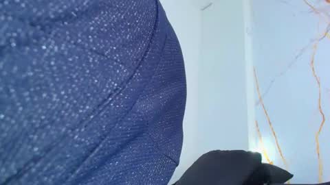 Snapshot of karla_hilton1 chatting on January 18, 11:36 am karla_hilton1 online show from January 18, 11:36 am