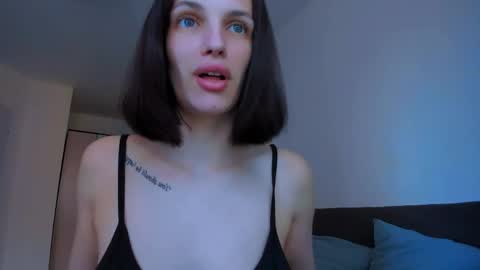 karla_lim online show from May 23, 4:22 pm