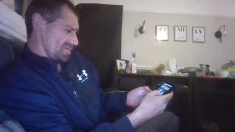 Snapshot of karlosh2k7 chatting on November 9, 3:38 am karlh online show from November 9, 3:38 am