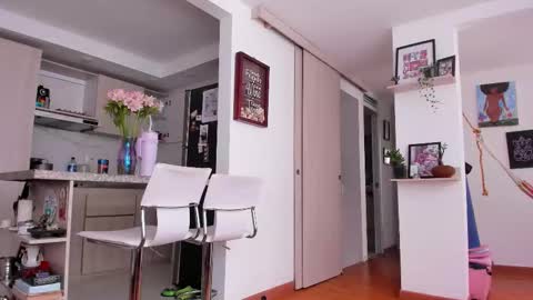 Karlye online show from December 4, 1:09 pm