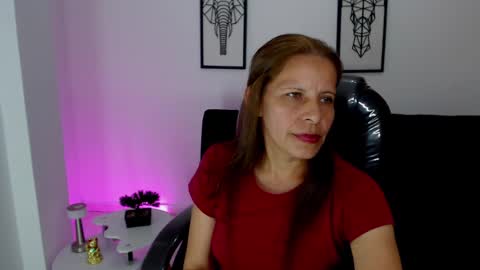 Snapshot of karlye_hot chatting on February 14, 5:30 am KARLYE online show from February 14, 5:30 am