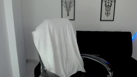 Snapshot of karlye_hot chatting on March 8, 10:00 am KARLYE online show from March 8, 10:00 am