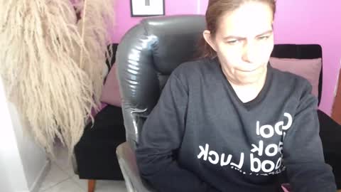 Snapshot of karlye_hot chatting on September 21, 2:13 am KARLYE online show from September 21, 2:13 am