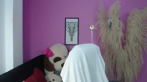 Snapshot of karlye_hot chatting on October 9, 2:31 am KARLYE online show from October 9, 2:31 am