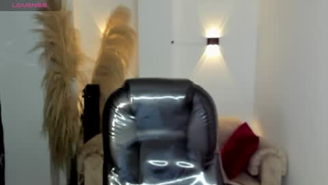 KARLYE online show from April 9, 2:11 am