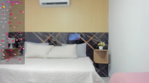 karol_cortes online show from December 14, 12:43 pm