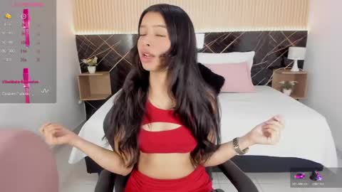 karol_cortes online show from May 23, 12:31 pm