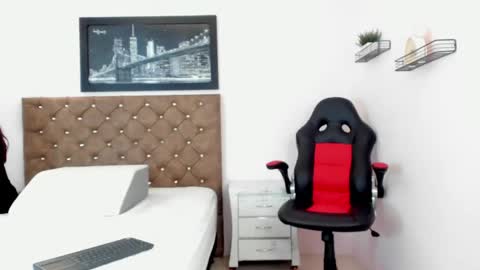 Snapshot of karol_deny chatting on May 20, 7:09 pm Karol D online show from May 20, 7:09 pm