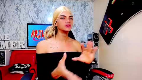 karol Vanessa   online show from May 23, 11:25 am