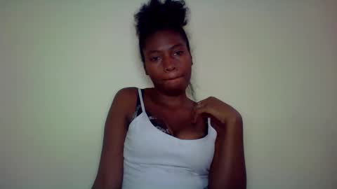 karoliee online show from April 30, 9:37 am