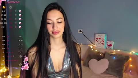 Kira online show from April 18, 2:37 am