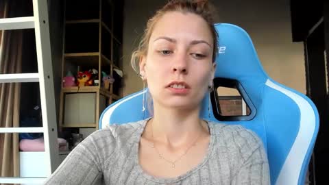 karoline121 online show from October 28, 9:02 am