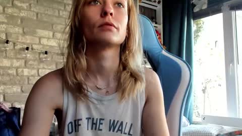 karoline121 online show from December 18, 9:37 am