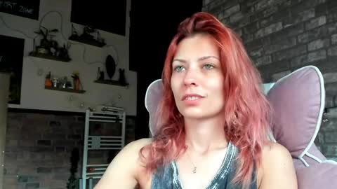 karoline121 online show from June 4, 3:23 am