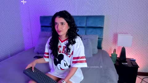 Snapshot of karoline_jones_ chatting on April 7, 8:31 pm Karoline online show from April 7, 8:31 pm
