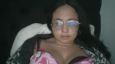 Snapshot of karoline_queen26 chatting on March 3, 6:19 am karoline_queen26 online show from March 3, 6:19 am