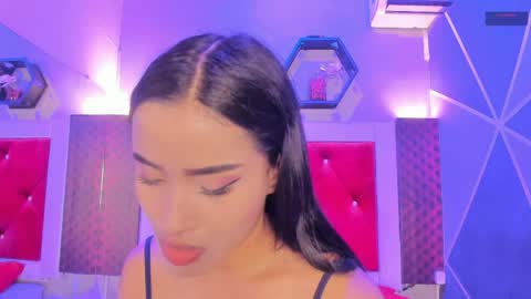 Snapshot of karoll014 chatting on April 23, 12:26 pm Karol online show from April 23, 12:26 pm
