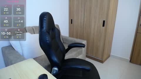 karol online show from April 8, 8:09 pm