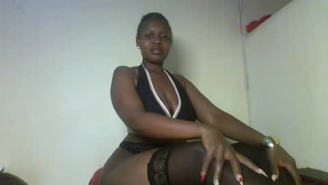 Snapshot of kashy_ chatting on June 22, 5:43 pm kashy_ online show from June 22, 5:43 pm