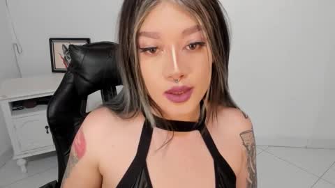 Alicia online show from January 10, 9:30 pm